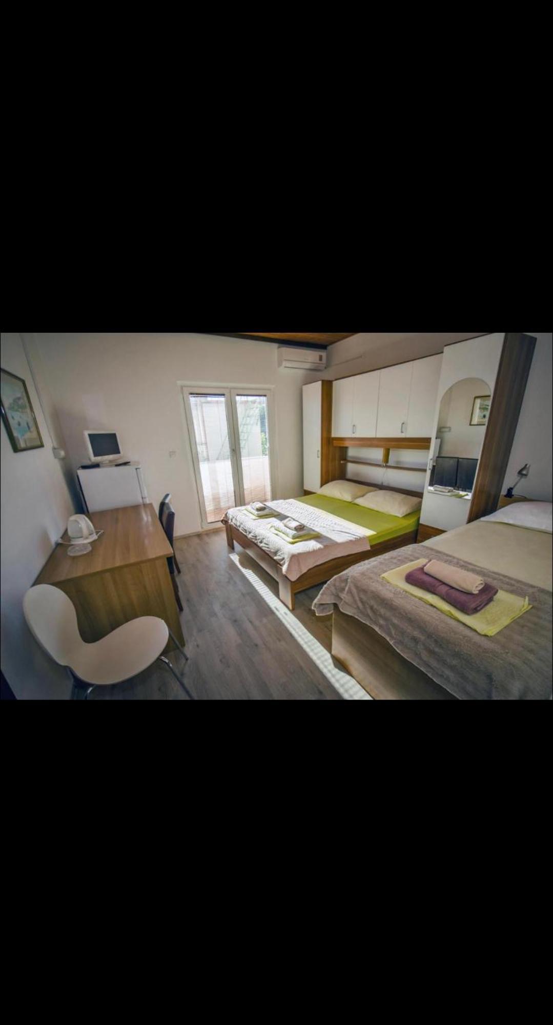Apartmán With Free Private Parking *